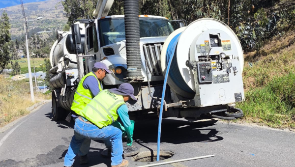 SOLUCIÓN AL TAPONAMIENTO DEL SISTEMA DE ALCANTARILLADO SANITARIO EN PICAIHUA